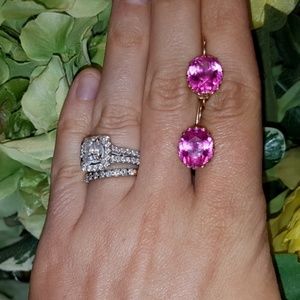 Gorgeous vintage gold earrings with HUGE rubies.